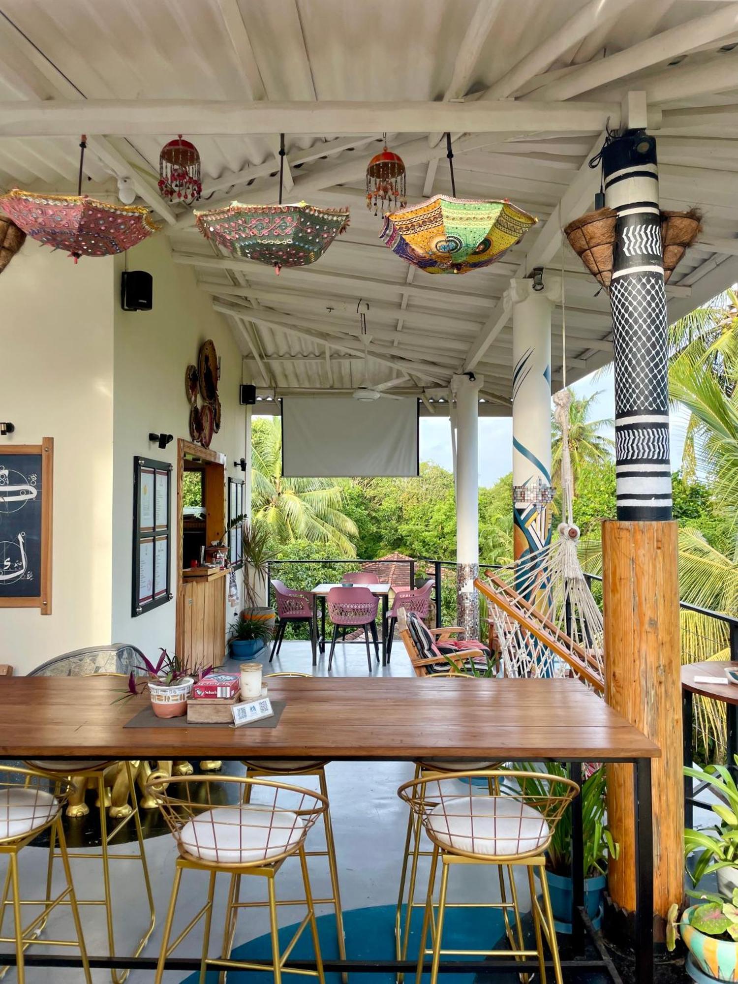 Habibi Hostel & Restaurant Unawatuna Exterior photo
