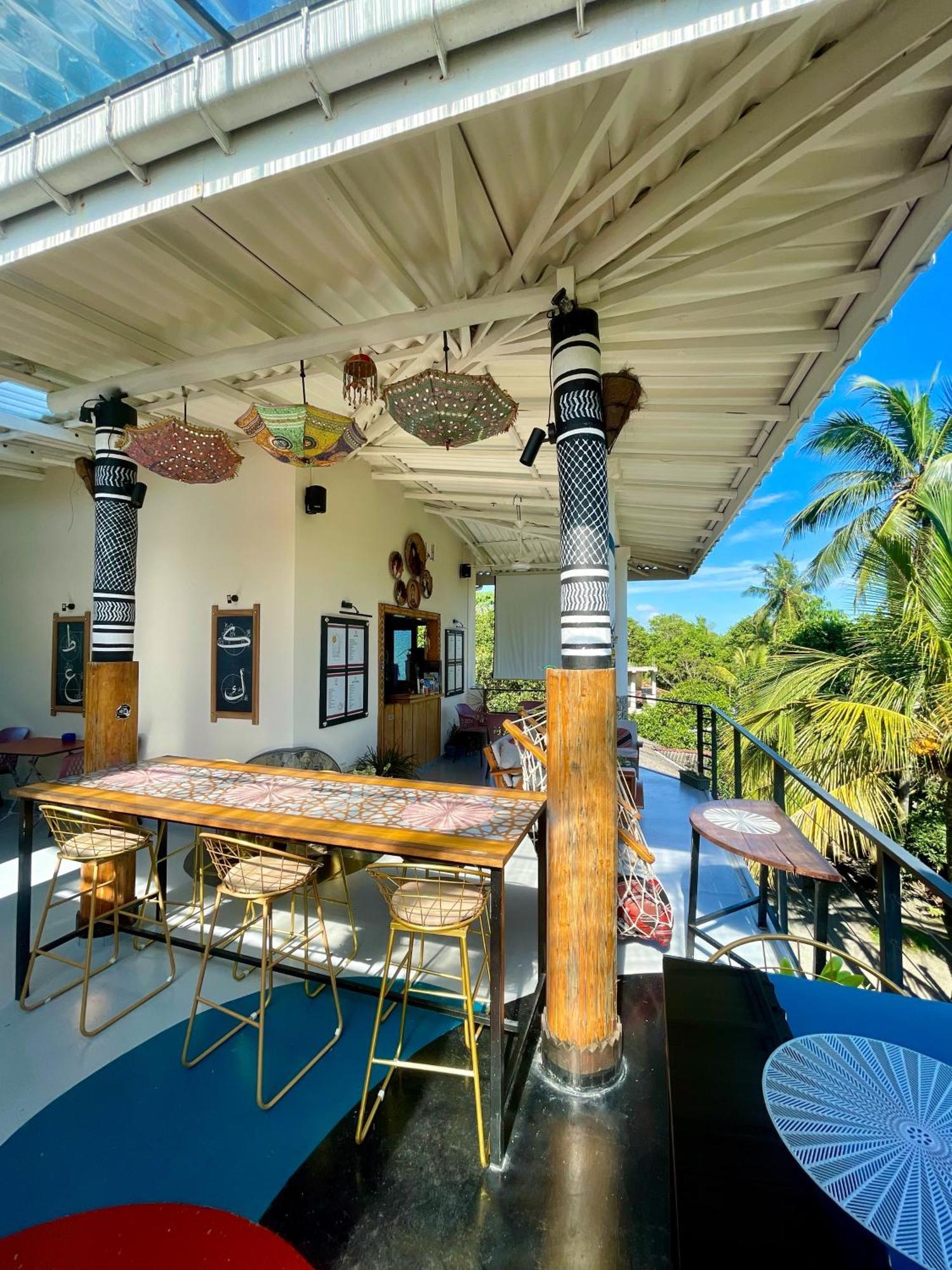 Habibi Hostel & Restaurant Unawatuna Exterior photo